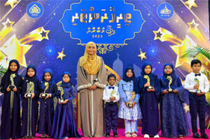 ތިރީހާ ރަންތަރި ޤުރުއާން މުބާރާތް ނިންމުމުގެ ރަސްމިއްޔާތު މެޑަމް ސާޖިދާ ޝަރަފުވެރި ކޮށްދެއްވައިފި