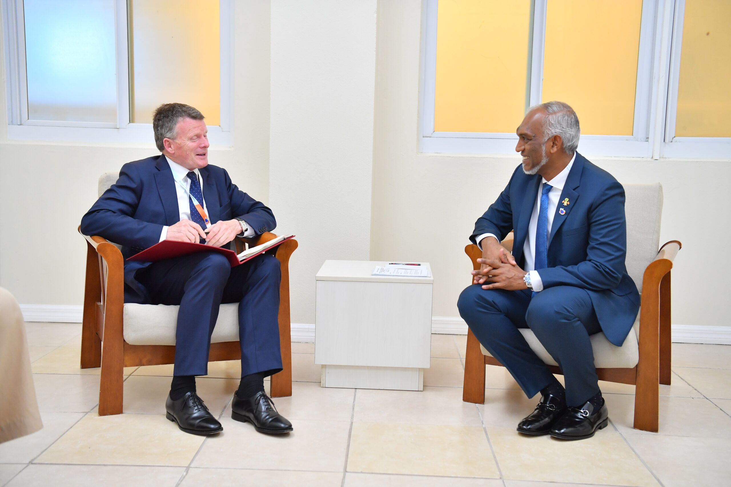 ރާއްޖެ ތަރައްގީކުރަން ރައީސް ގެންގުޅުއްވާ ތަސައްވުރަށް އިނގިރޭސިވިލާތުން ތައުރީފްކޮށްފި