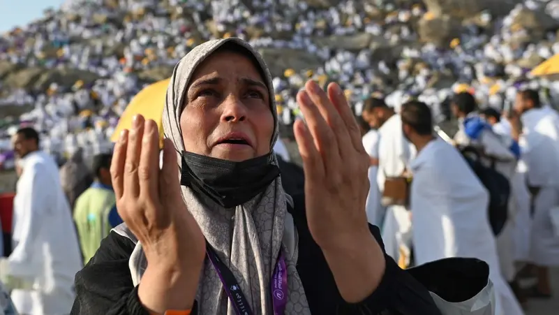 ޝަހީދުވި ނުވަތަ ޒަހަމްވި ފަލަސްތީނުގެ އާއިލާތަކުގެ ތެރެއިން ހައްޖަށް ދިއުމަށް އިތުރު 1،000 މީހަކަށް ރަސްގެފާނުގެ ދައުވަތު