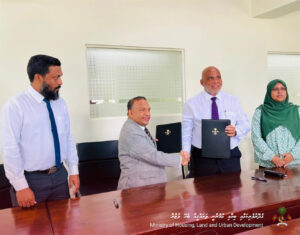 "ހިޔާވަހި ފައިނޭންސް ސްކީމް"ގެ ގެދޮރު އިމާރާތްކުރަން މާލީ އެހީތެރިކަން ދިނުމާބެހޭ ފަހުމުނާމާއެއްގައި ސޮއިކޮށްފި