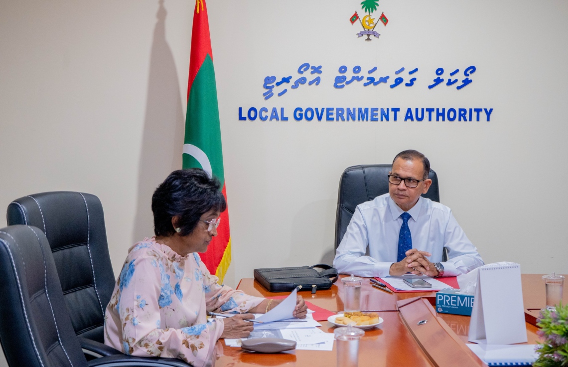 މޭޔަރުންނާއި ކައުންސިލަރުންނަށް ޑިޕްލޮމެޓިކް ޕާސްޕޯޓު ދޭން މަޝްވަރާކުރަނީ