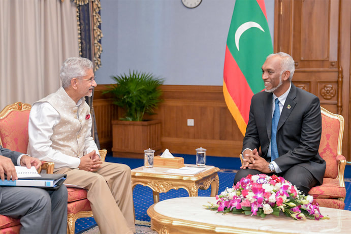 އިންޑިއާއާ ދުރުވެވޭކަށް ނެތްކަމަށް ރައީސް މުއިއްޒުވެސް ގަބޫލުފުޅު ކުރައްވާ: ޖައިޝަންކަރު