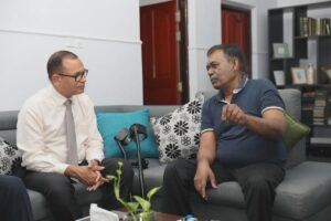 ލާމަރުކަޒީ ނިޒާމަށް ގެންނަ ބަދަލުތަކާ ގުޅޭގޮތުން އިބުރާއާއި މަޝްވަރާ ކޮށްފި