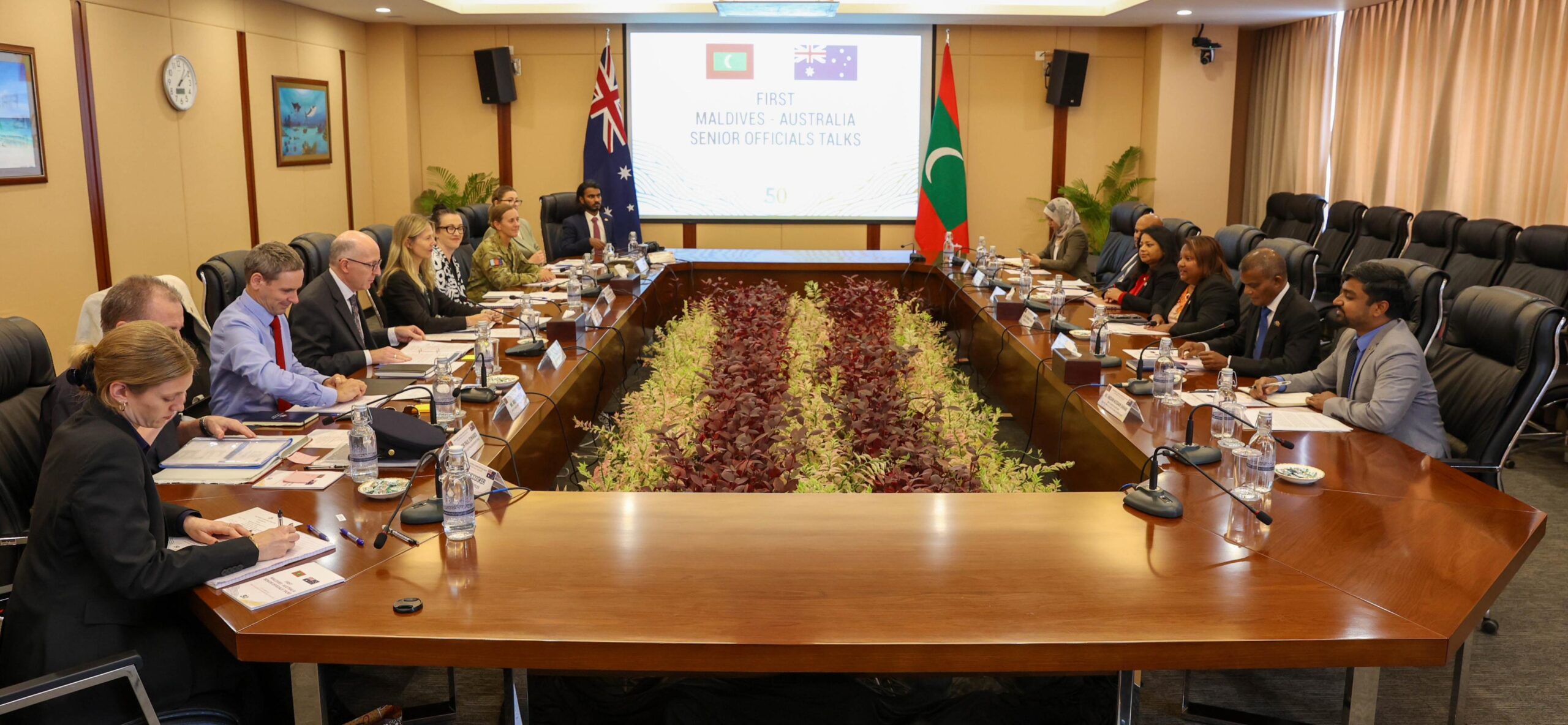 ރާއްޖެ އާއި އޮސްޓްރޭލިއާއާ ދެމެދު ފުރަތަމަ ފަހަރަށް ރަސްމީ ވާހަކަތައް ބާއްވައިފި