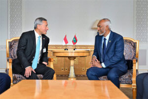 ސިންގަޕޫރުގެ ޚާރިޖީ ވަޒީރާ ރައީސް ބައްދަލުކުރައްވައިފި