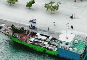 ލާމު އަތޮޅުގައި ކުނި މެނޭޖްކުރުމުގެ ހިދުމަތް ފެށުމަށް ބޭނުންވާ ތަކެތި ގެންގޮސްފި