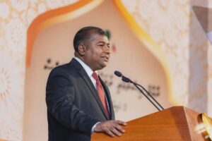 ދިވެހިބަސް ސަލާމަތްކުރުމަށް އަވަސް ފިޔަވަޅުތަކެއް އަޅަންޖެހޭ: އާދަމް ނަސީރު