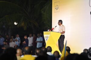 މި ސަރުކާރަށް އެއް ކަމެއް ވެސް ނުވޭ، ގާބުރިއެއް ވެސް ނުބޭއްވުނު: އާޒިމް