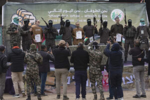 ޔަހޫދީން އެއްބަސްވުމާ ޚިލާފް ވެއްޖެކަމަށް ބުނެ ރަހީނުން މިނިވަން ކުރުން ހަމާސްއިން މަޑުޖައްސާލައިފި