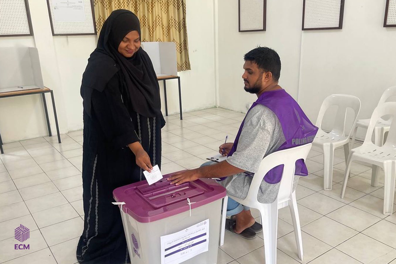 ވޯޓުލާ މަރުކަޒުތަކުގައި މަސައްކަތް ކުރާނެ 7،000 އަށް ވުރެ ގިނަ އޮފިޝަލުން ހޯދަނީ