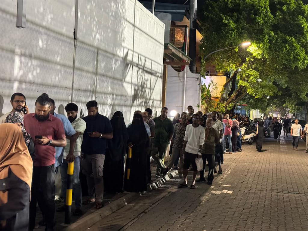 ރޯދަ ހަދިޔާގެ ގޮތުގައި ބަހާ މަސްދަޅުކޭސް ހޯދުމަށް އެތައް ސަތޭބަ ބަޔަކު ޖަމާ ވެއްޖެ