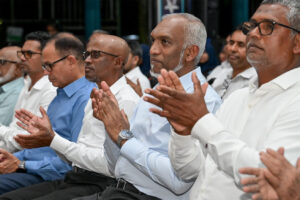 މި ދައުރު ތެރޭގައި، ދ. ކުޑަހުވަދޫ ވިޔަފާރި ބަނދަރު ހަދައިދޭނަން: ރައީސް