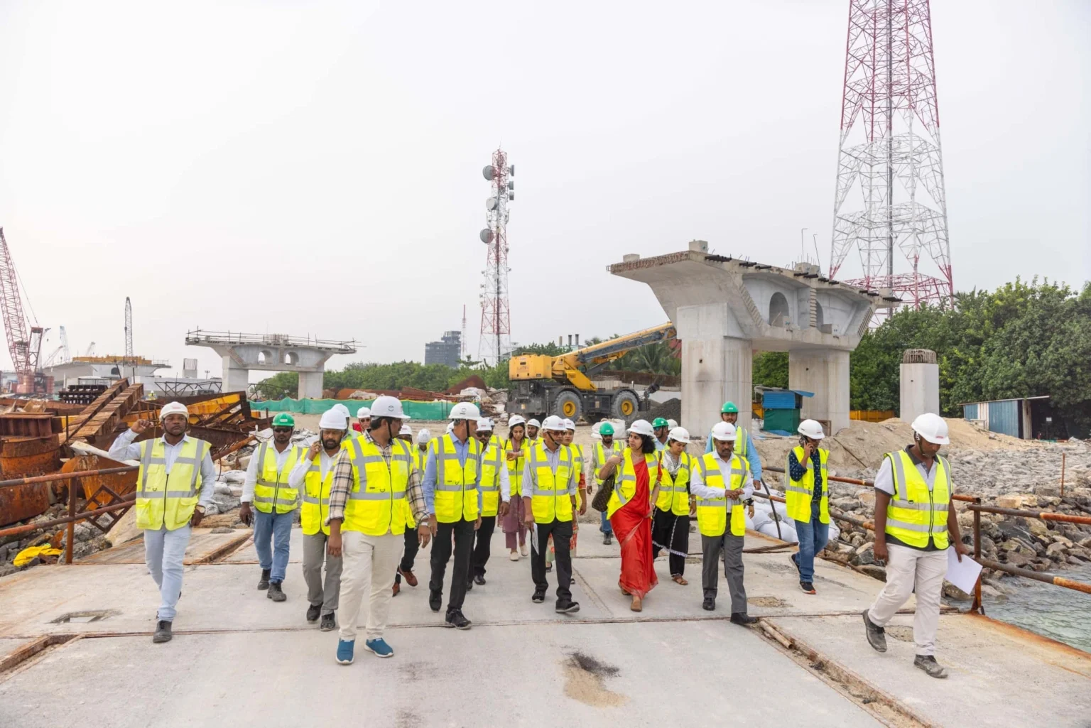 އިންޑިއާ ސަރުކާރުގެ އިސް އޮފިޝަލަކު، ތިލަމާލެ ބުރިޖްގެ މަސައްކަތް ކުރިއަށްދާ ގޮތް ބައްލަވާލައްވައިފި