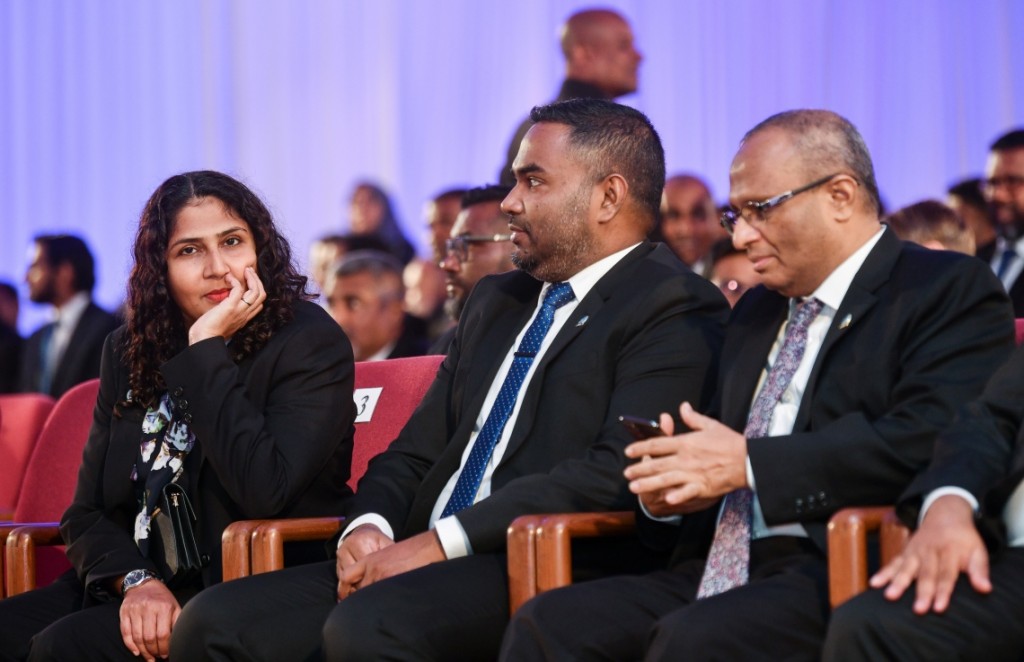 ސުޕްރީމް ކޯޓުގެ ދެ ފަނޑިޔާރުން ވަކިކުރުމުގެ މައްސަލަ ޖުޑިޝަރީ ކޮމިޓީން މާދަމާ ބަލަނީ