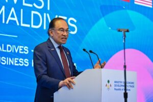 މެލޭޝިޔާގެ އިންވެސްޓަރުންނަށް ރާއްޖޭގައި އިންވެސްޓްކުރުމަށް ހިތްވަރުދެން: އަންވަރު އިބުރާހިމް