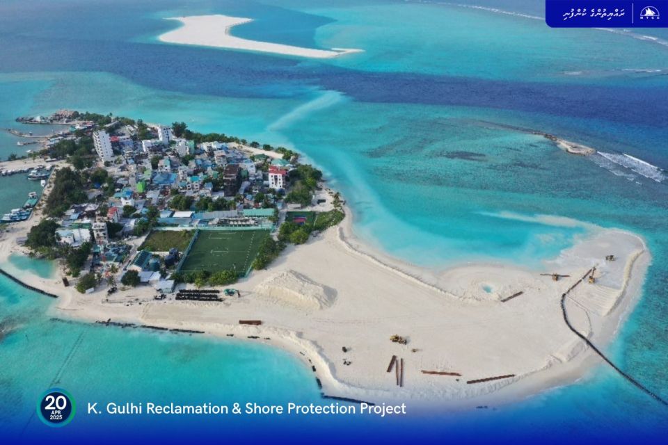 ކ. ގުޅީގެ ބިންހިއްކުމާއި ގޮނޑުދޮށް ހިމާޔަތްކުރުމުގެ މަޝްރޫޢުގެ 40 އިންސައްތަ މަސައްކަތް ނިމިއްޖެ