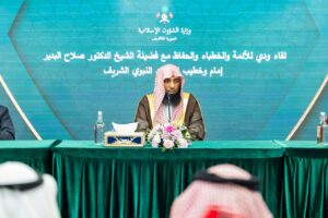 މަސްޖިދުއްނަބަވީގެ އިމާމު ދިވެހި އިމާމުންނަށް ނަޞޭޙަތްތެރިވެވަޑައިގެންފި