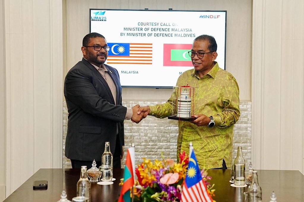 ރާއްޖެއާއި މެލޭޝިއާ ދެމެދު ދިފާޢީ ގުޅުން ހަރުދަނާކުރުމަށް އެއްބަސް ވެއްޖެ