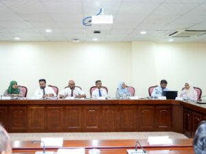 ސްކޫލްގެ ވަޒީފާއަށް ހާޒިރުނުވާ މުވައްޒަފެއްގެ ނަމުގައި މުސާރަ ދިން މައްސަލައެއް