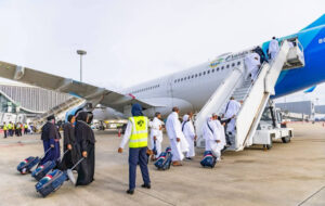 ޓެކްނިކަލް މައްސަލައެއް ދިމާވެ ޖިއްދާގައި އުމްރާވެރިންގެ ފްލައިޓް ލަސްވެއްޖެ