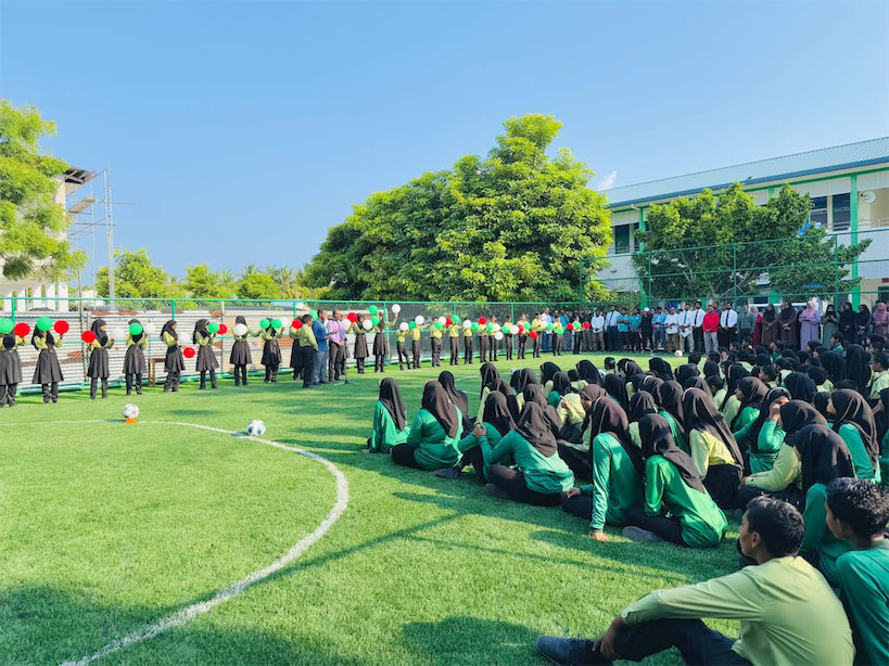 މަކުނުދޫ ސްކޫލުގައި ކައުންސިލުން އިސްނަގައިގެން އެޅި ޓާފް ފުޓްސަލް ދަނޑު ހުޅުވައިފި