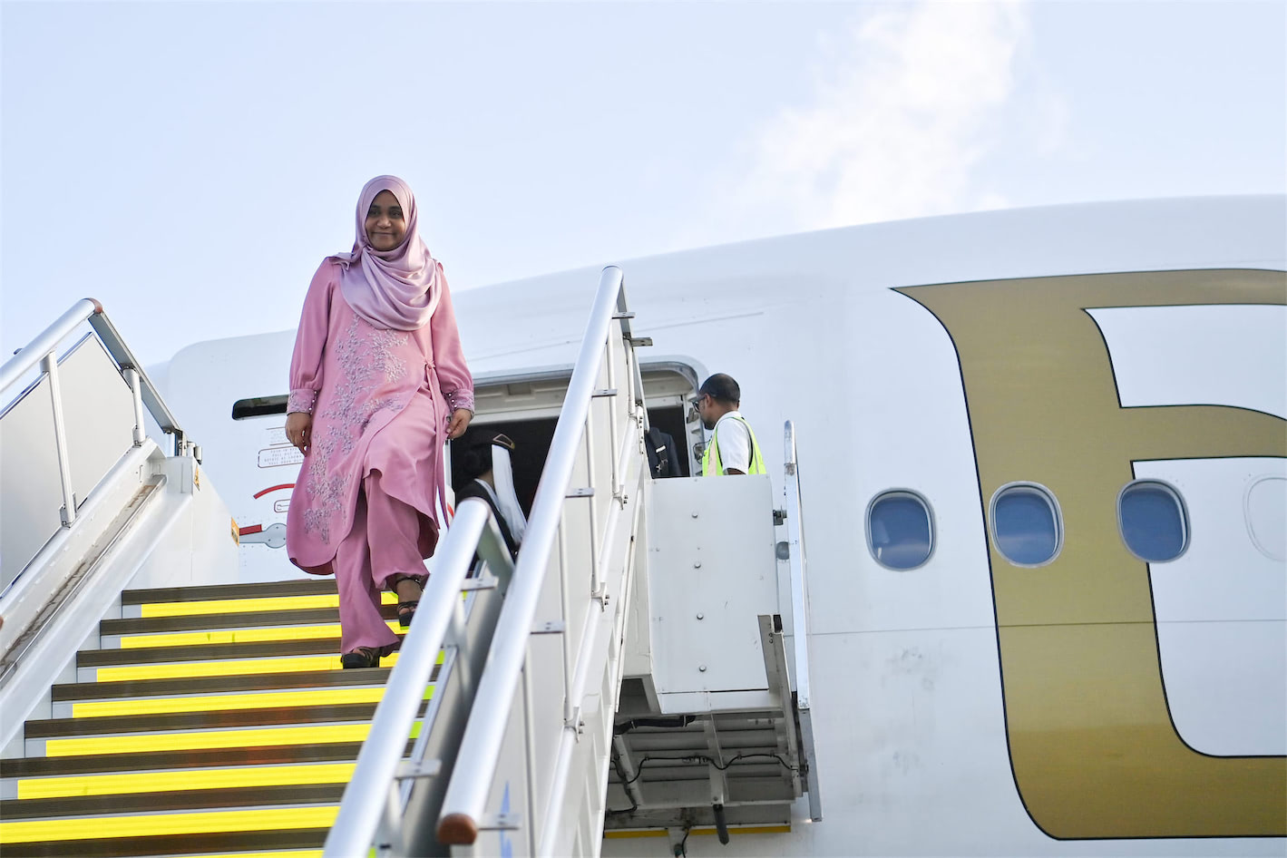 މެރކް ފައުންޑޭޝަން ފަސްޓް ލޭޑީސް އިނިޝިއޭޓިވްގެ ސަމިޓަށް ޔޫ.އޭ.އީއަށް ކުރެއްވި ދަތުރުފުޅު ފަސްޓް ލޭޑީ ނިންމަވާލައްވައިފި