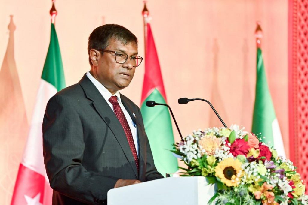 އުއްތަމަ ފަނޑިޔާރަށް މަހަކު 70 ހާސް ރުފިޔާގެ އިތުރު އެލަވަންސް ދިނުމަށް ޖޭއެސްސީން ހުށަހެޅުމުން މަޖިލީހުގައި ހޫނު ބަހުސެއް