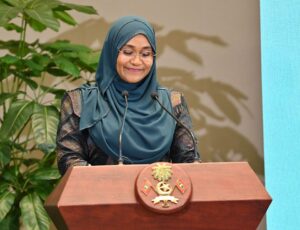 ފަސްޓް ލޭޑީ ސާޖިދާ ދުބާއީއަށް ފުރާވަޑައިގެންފި