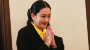 ލީކުވި ފޯނު ކޯލަކާ ގުޅިގެން ތައިލޭންޑުގެ ބޮޑުވަޒީރު ވަގުތީ ގޮތުން މަޤާމުގެ މަސްއޫލިއްޔަތުތަކުން އެކަހެރިކޮށްފި