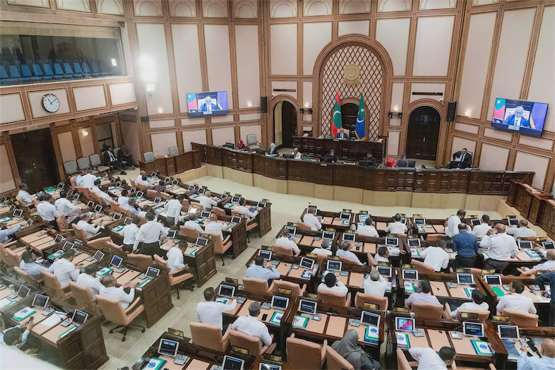 ރައްޔިތުންގެ ހިޔާލު ހޯދުމުގެ ވޯޓު ނެގުމަށް ހާއްސަ ގާނޫނެއް ހަދަނީ