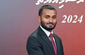 އިސްލާމިކް މިނިސްޓަރުގެ ދަރިފުޅު ވޭޕް އެތެރެކުރަން އުޅެނިކޮށް ކަސްޓަމްސްއިން ހިފަހައްޓައިފި