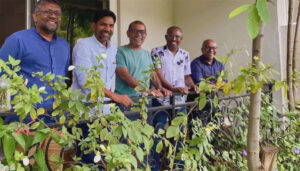 އެމްޑީޕީގެ ލީޑަރުންގެ ޓީމެއް ނަޝީދުއާއި ބައްދަލުކުރަން ގާނާއަށް