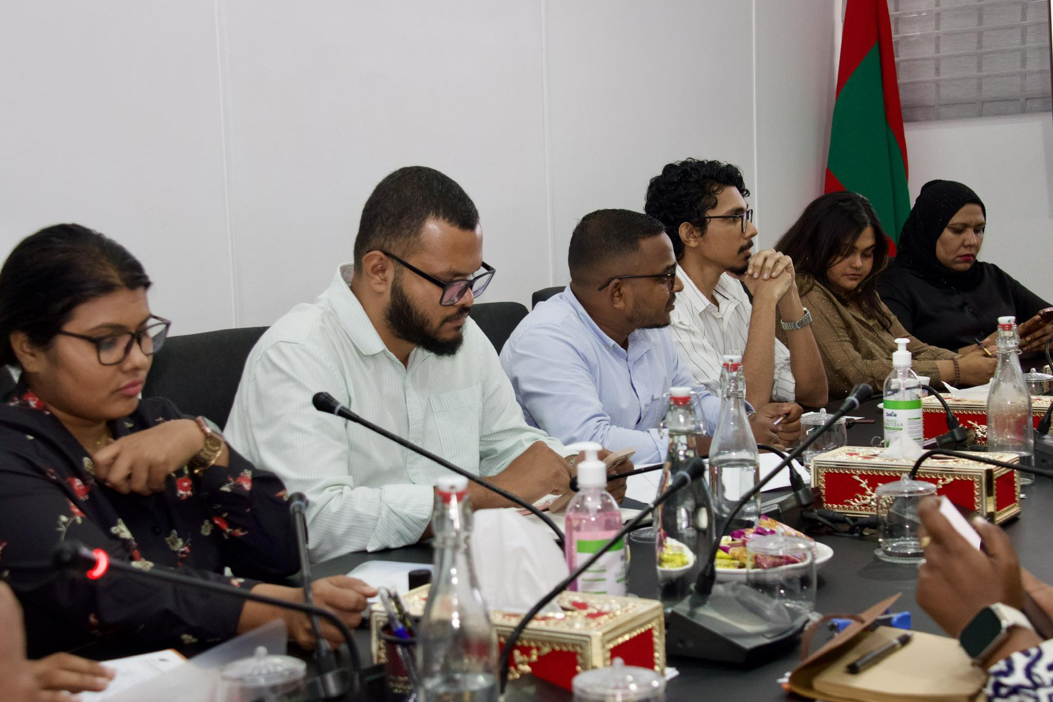 މީޑިއާ ބިލާ ގުޅިގެން ރައީސުލްޖުމްހޫރިއްޔާއާ ބައްދަލުކުރަން މީޑިއާ ކައުންސިލުން ނިންމައިފި