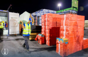 އައްޑޫ ހިތަދޫ ޕޯޓުން 1.8 މިލިއަން ސިނގިރެޓް އަތުލައިގެންފި، 15 މިލިއަން ރުފިޔާގެ ޑިއުޓީ ގެއްލުން