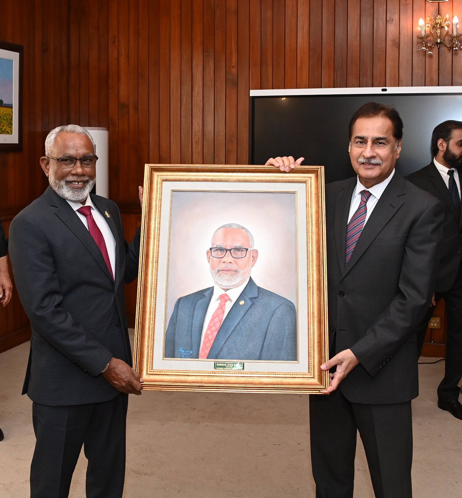 މަޖިލީހުގެ އިމާރާތަކީ ދިވެހިރާއްޖެއާއި ޕާކިސްތާނުގެ ދެމެދުގައި އޮތް ގުޅުމުގެ ނިޝާން: އަބްދުއްރަހީމް