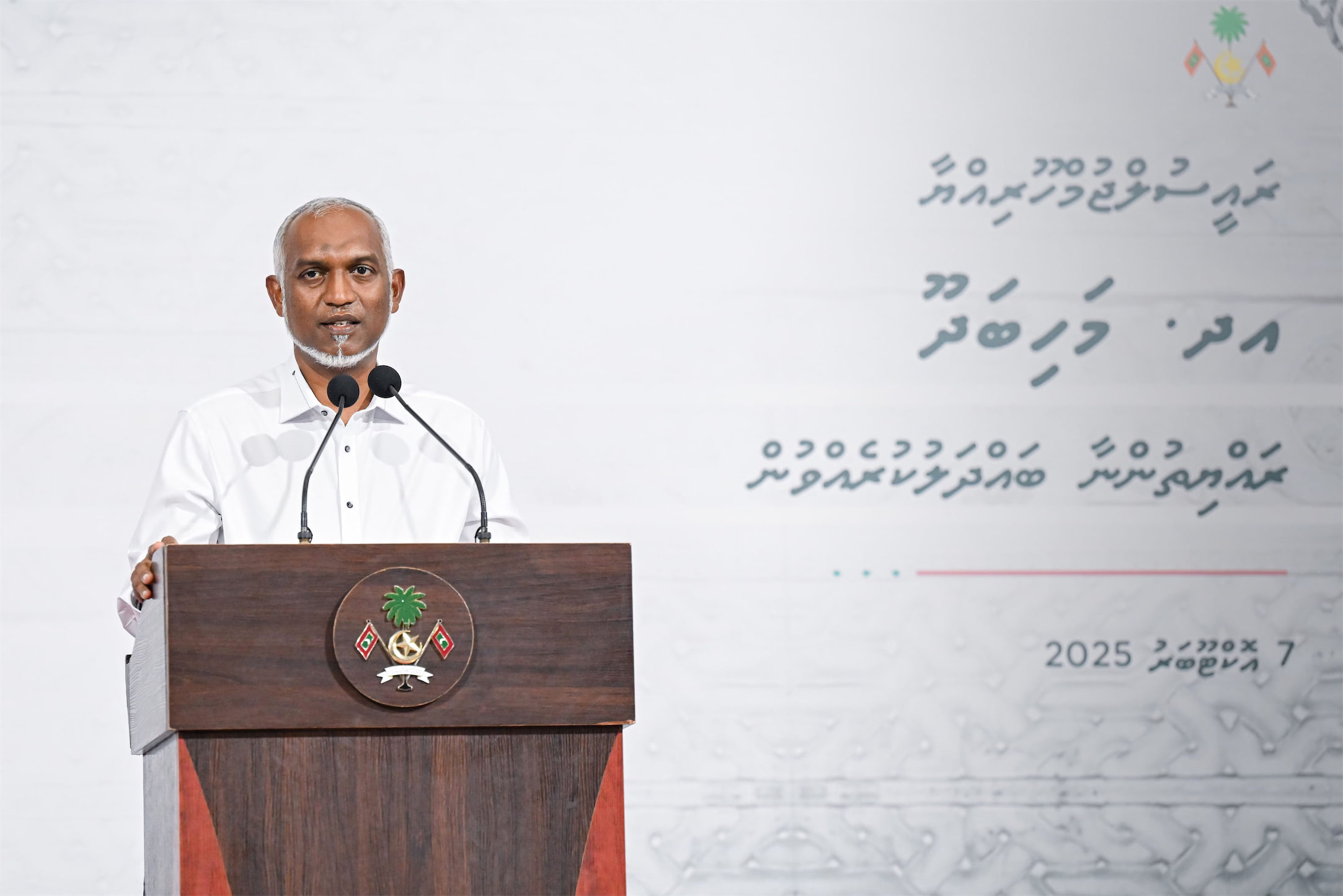 ރައީސްގެ ވައުދާ އެއްގޮތަށް، ރާއްޖޭގެ ހުރިހާ އަތޮޅެއްގައި އައިޑީ ކާޑާއި ޕާސްޕޯޓު ދޫކުރުމުގެ ޚިދުމަތް ފޯރުކޮށްދޭން ފަށައިފި