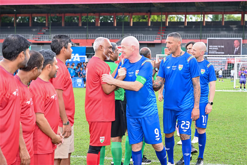 އެފް.އޭ.އެމް ކިޑްސް ފުޓްބޯލް ފެސްޓިވަލްގެ ޚާއްޞަ އެގްޒިބިޝަން މެޗުގައި ރައީސް މުއިއްޒު އާއި ފީފާގެ ރައީސް ބައިވެރިވެވަޑައިގެންފި