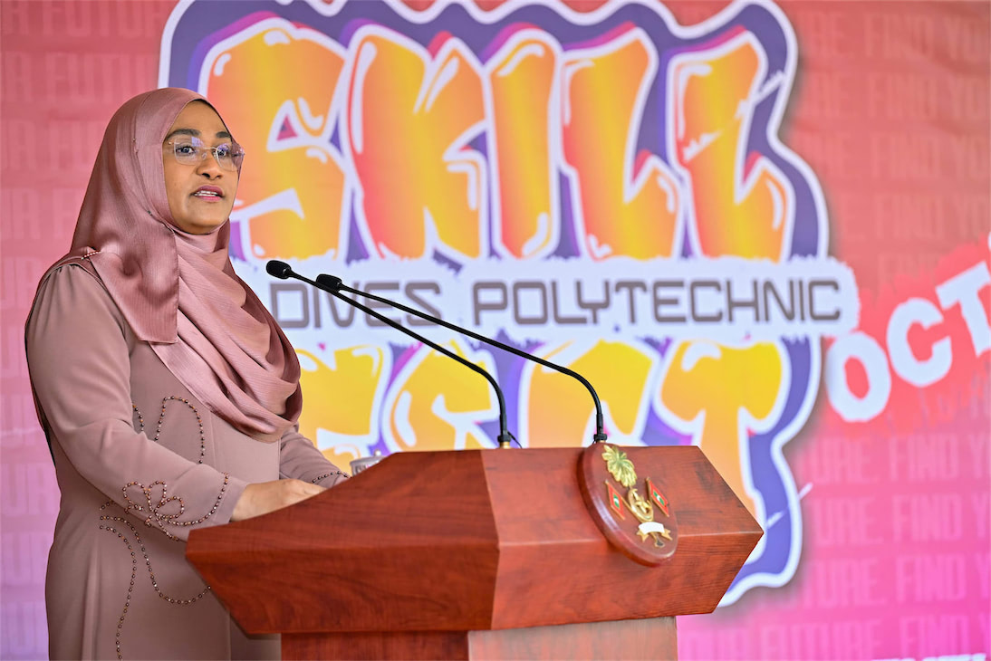 ޤައުމެއް ކުރިއަރާނީ ސިކުނޑިތަކާއި އަތްތައްވެސް ތަރައްޤީ ވެގެން ކަމަށާ: ފަސްޓް ލޭޑީ