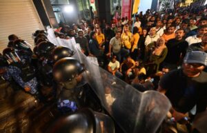 އެމްޑީޕީގެ މުޒާހަރާއިން ދޫކޮށްލި "ކޮލެޖު ދަރިވަރު" މަސްތުވާތަކެއްޗާއެކު ހައްޔަރު ކޮށްފި