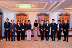 މެޑަމް ސާޖިދާ ޖޭ.އޯ.ސީ.ވީގެ ވޮލަންޓިއަރުންނާ ބައްދަލުކުރައްވައިފި