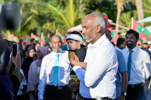 ރައީސް މުއިއްޒު ގުޅިއަށް: ބިން ހިއްކުމުގެ މަސައްކަތް ނިންމަވައި، ބަނދަރު ތަރައްޤީކުރުމުގެ މަޝްރޫއު ފައްޓަވައިދެއްވައިފި