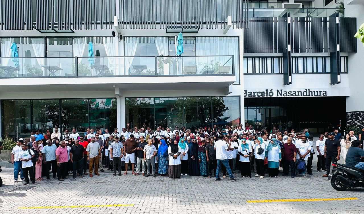 ޕީއެންސީގެ ބޮޑު ޖަލްސާއަށް ގިނަ އަދަދެއްގެ މީހުން މާލެ އައިސްފި