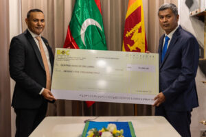 ސްރީލަންކާއަށް އެހީވުމަށް ސަން ސިޔާމް ގްރޫޕުން ދެ ލައްކަ ޑޮލަރު ދީފި