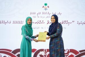 ދިވެހި ތަރީޚީ ދިރާސާތަކަށް 40 ސްކޮލާޝިޕެއް ދީފި