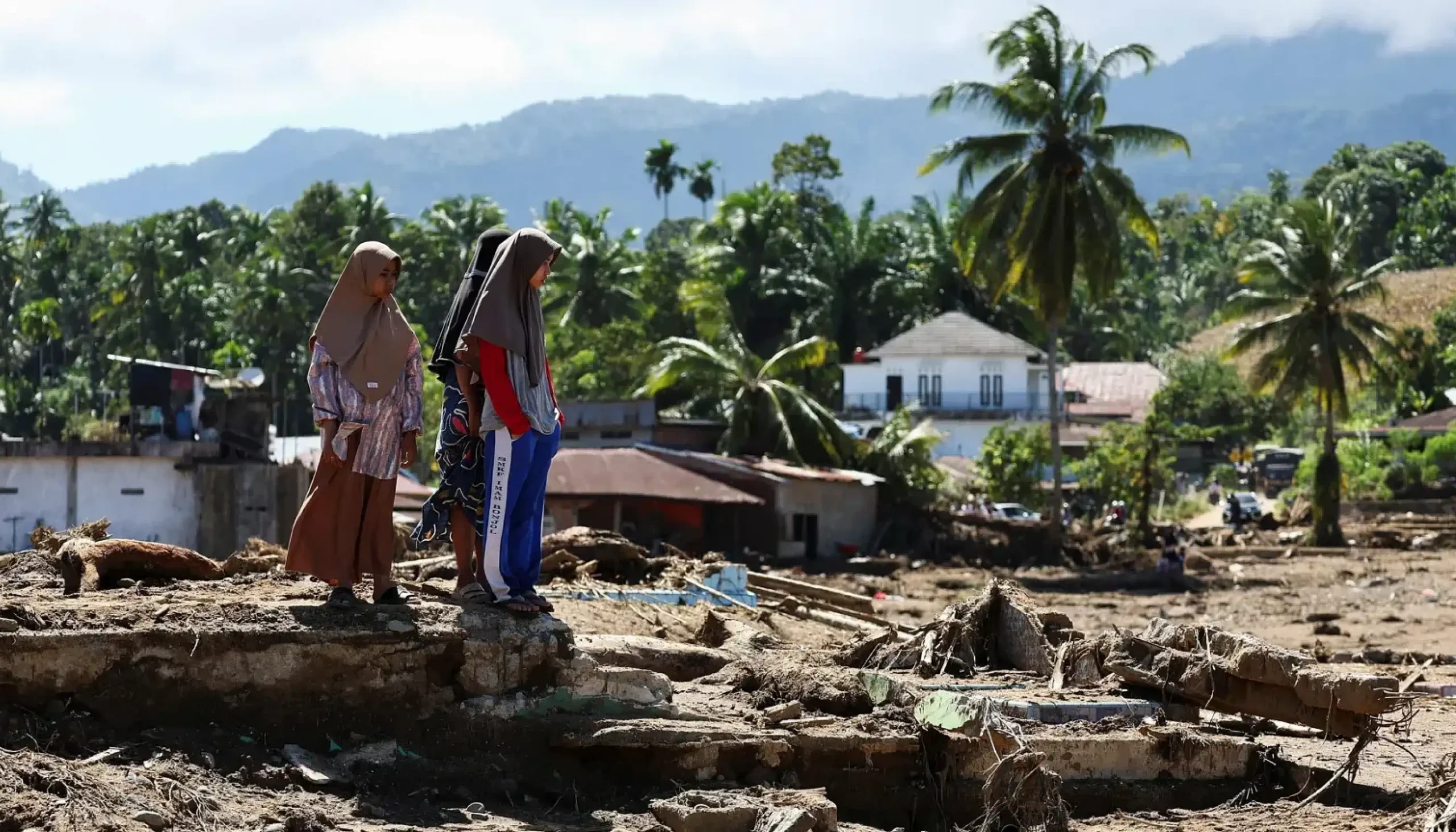 އިންޑޮނޭޝިއާގެ ތޫފާނުގައި މަރުވި މީހުންގެ އަދަދު 500 އިން މައްޗަށް