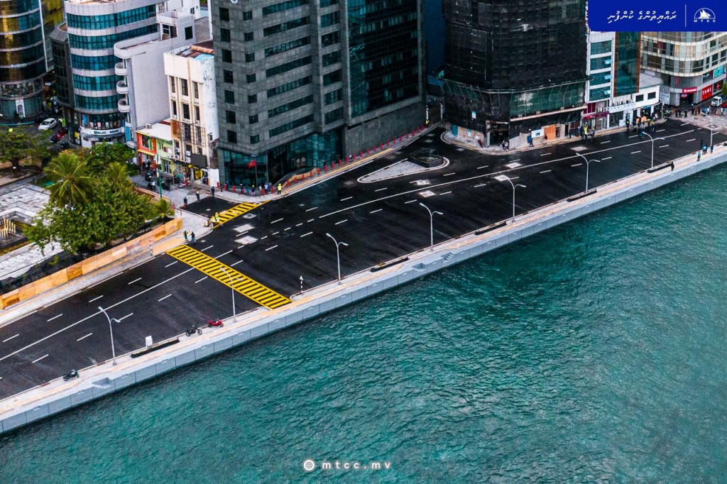 ބޮޑުތަކުރުފާނު މަގުގެ ހަތަރު ލޭން ރޯޑުގެ ފުރަތަމަ ބައި ހުޅުވައިފި