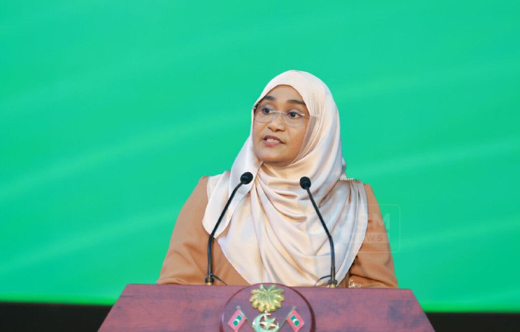 އެންމެން ޝާމިލުވާ މުޖުތަމައެއް ބިނާކުރުމުގެ މަގުގައި ރާއްޖެ ދަނީ ކުރިއަރަމުން: ފަސްޓް ލޭޑީ