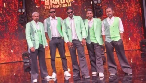 މަޝްހޫރުވަމުން އައި’2 އޮފް އަސް' ބޭންޑުގައި މަކަރާއި ޙީލަތުގެ ތުހުމަތު: މުހިންމު މެމްބަރުންތަކެއް ވަކިވެއްޖެ