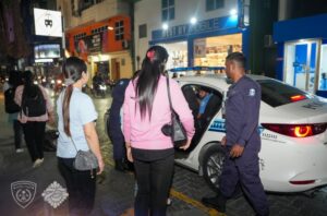 ޤަވާއިދާ ޚިލާފަށް ވިޔަފާރިކުރި 2 ތަނެއް ބަންދުކޮށް 7 ބިދޭސީއަކު އަތުލައިގެންފި