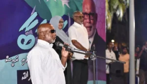 އަބްދުއްރަހީމްގެ ނުފޫޒު އޮތް ފޮނަދޫގެ ކައުންސިލް ރައީސްކަމަށް އެއްމާބަނޑު ކޮއްކޮ މިނިވަން ކެންޑިޑޭޓެއްގެ ގޮތުގައި